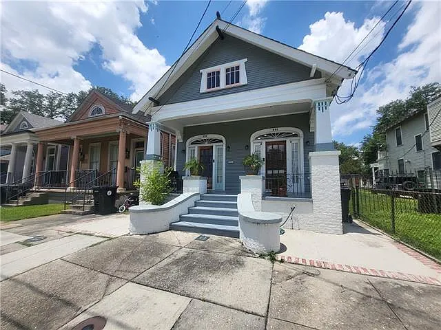 621 Elmira Ave
