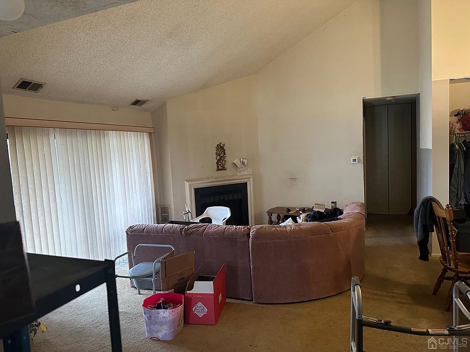 2404 Bayhead Dr, Parlin, NJ 08859 Zillow