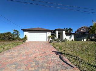 1821 NE 33rd Ter, Cape Coral, FL 33909
