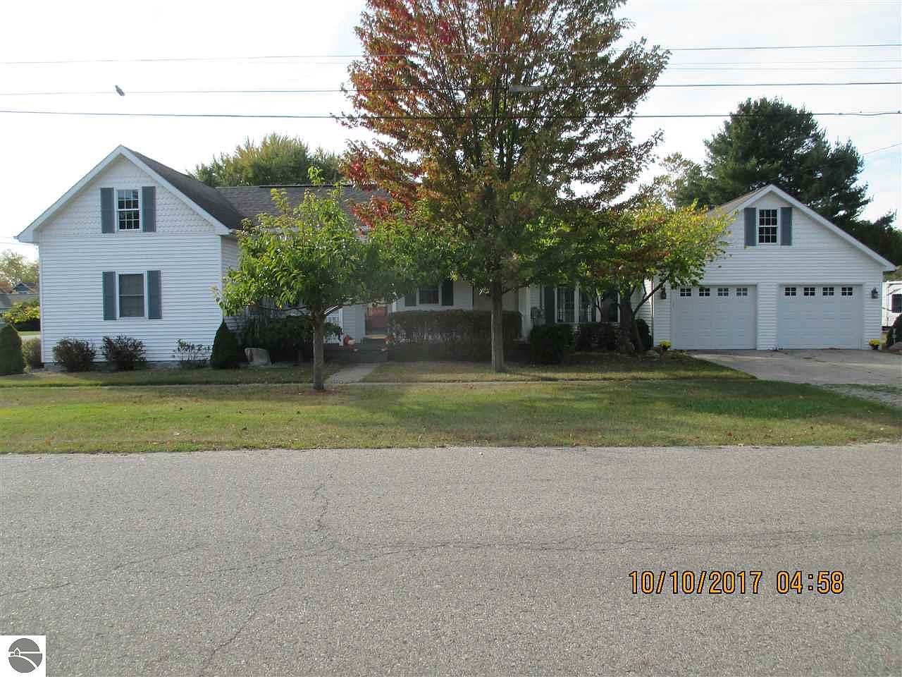 228 2nd Ave, Tawas City, MI 48763 Zillow