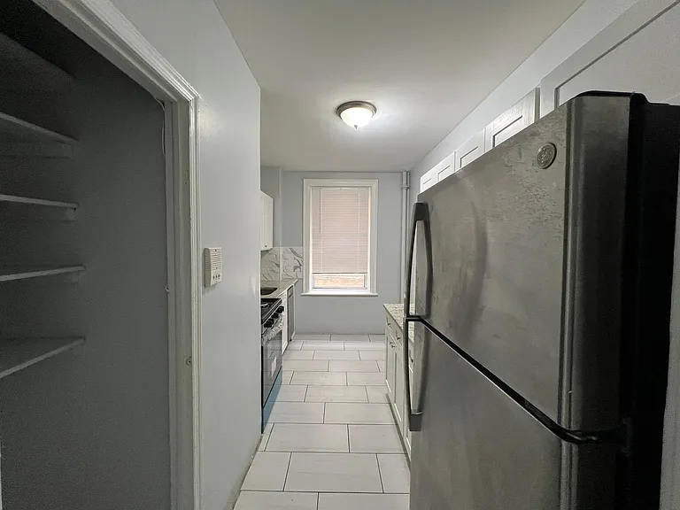 67 Glenwood Ave #12E — Photo 3