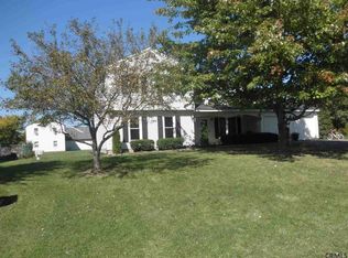 14/16 Dresden Ct, Delmar, NY 12054