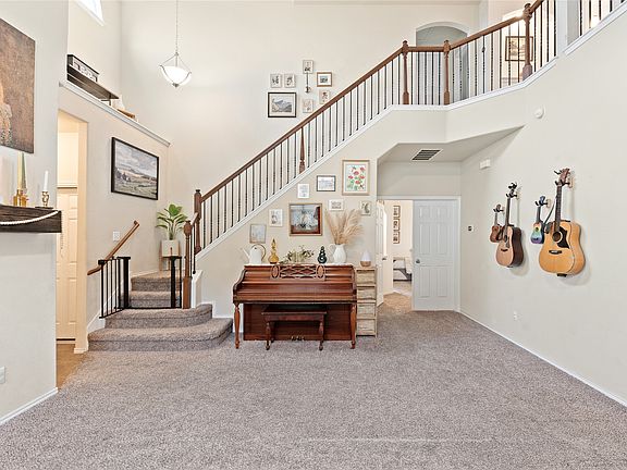 3rd image of 5516 Pinery Dr