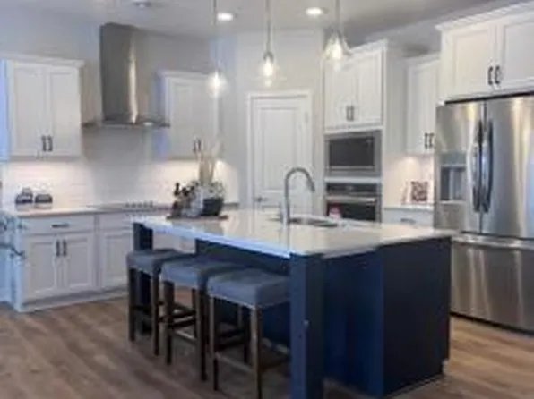 13764 Hollybrook Cir, Apple Valley, MN 55124