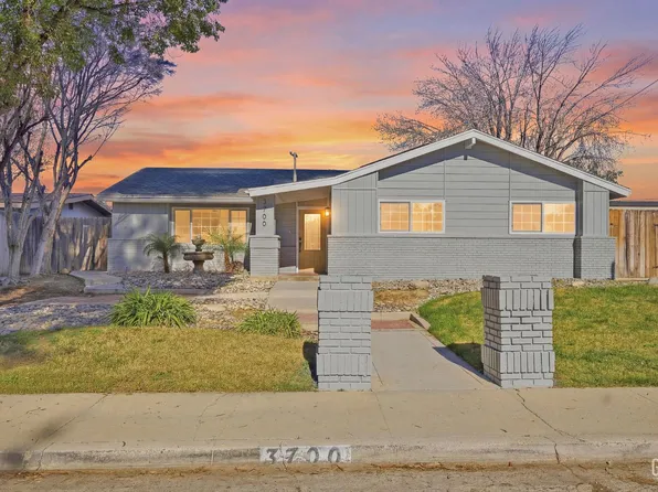 3700 Candlewood Dr, Bakersfield, CA 93306
