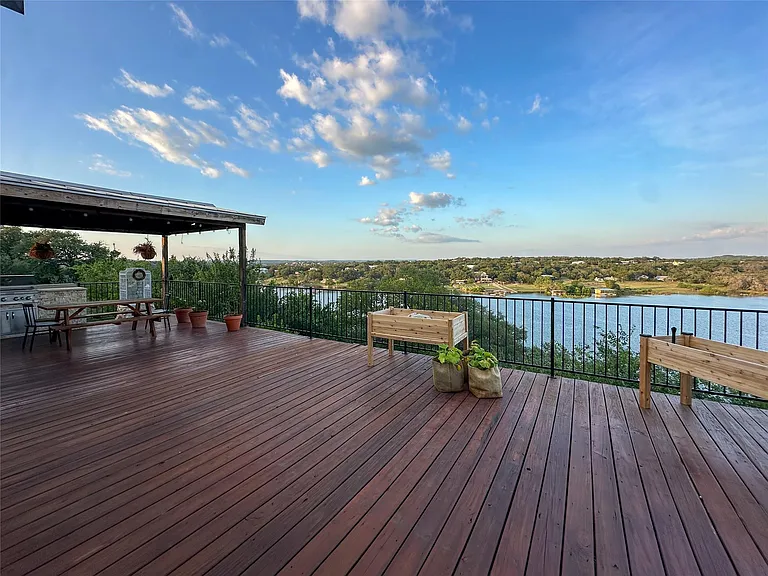 713 Nomad Dr — Photo 19