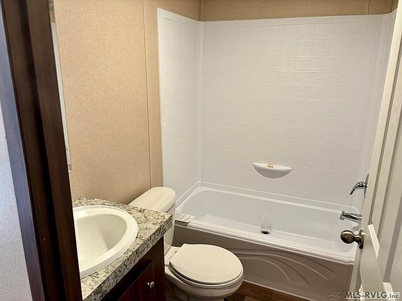 4th image of 184 Meadow Dr