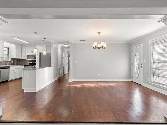 5th image of 81 Russell Dr NE