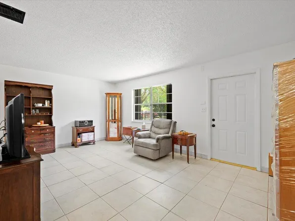13704 58th Court N, The Acreage, FL 33411