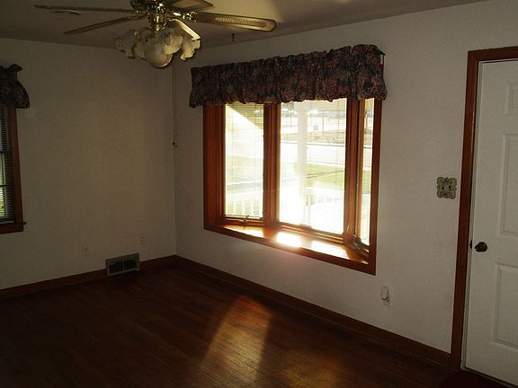 5th image of 1503 W 5th St