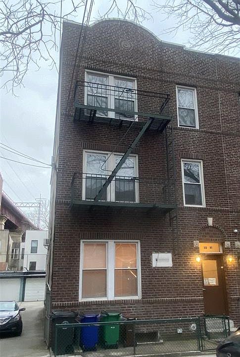 1st image of 2261 27th St #1A