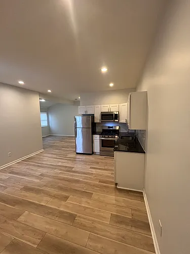 304 Holmes Rd #A Photo 1