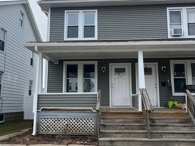 1113 Franklin St — Photo 1