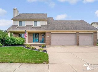 8828 Railwood Dr, Newport, MI 48166