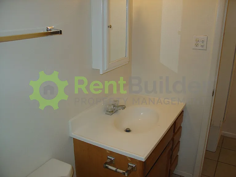 205 Vassar Dr SE — Photo 34