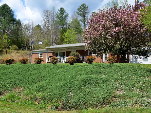 5360 Franklin Pl, Collettsville, NC 28611