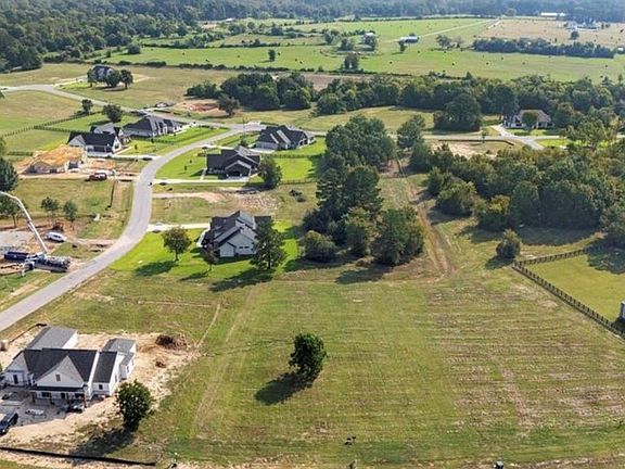 3rd image of 24964 Hopeview Way