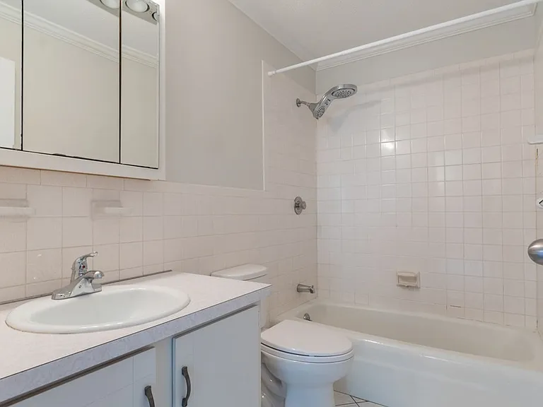 1 Summit Dr — Photo 15