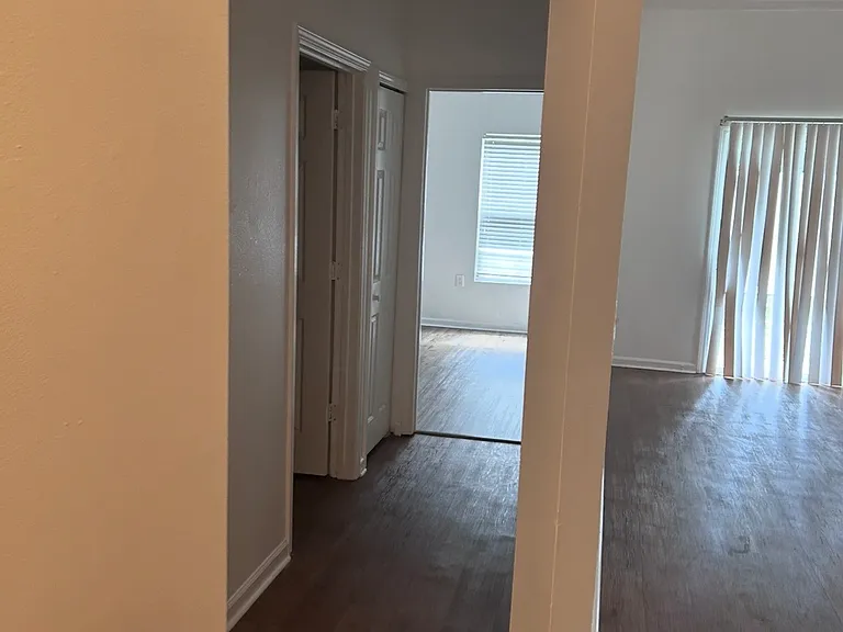 5201 Playpen Dr #8-4 — Photo 12