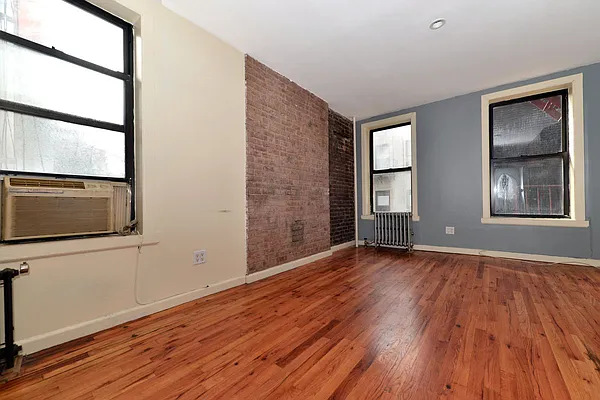 Rented by J Misrahi Realty Corp | media 3