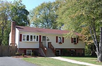 2nd image of 897 Ballou St