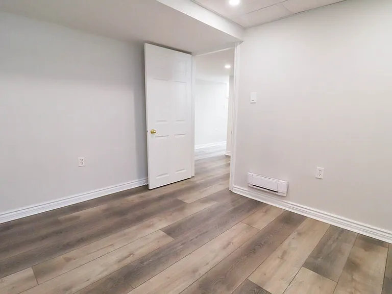 161 Louth St #3 — Photo 11