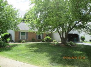 307 Old Hunt Rd, Fox River Grove, IL 60021