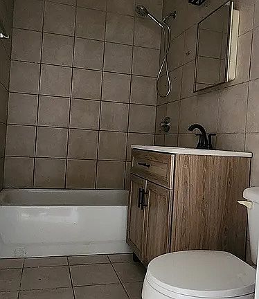 5th image of 5807 32nd Ave APT 2