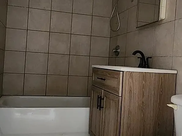 58-07 32nd Avenue image 5 of 6