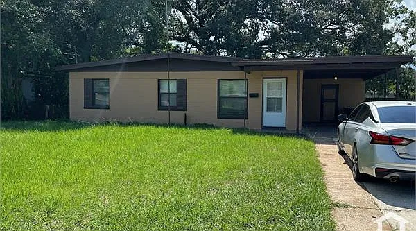 3 bed, $1,400 — Photo 2