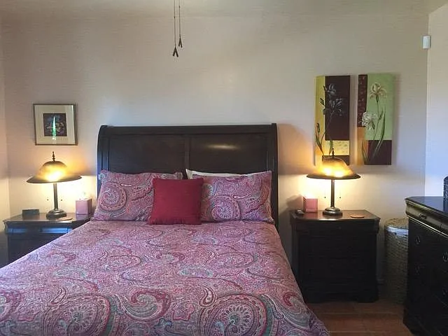 N Placita Roanoke — Photo 11