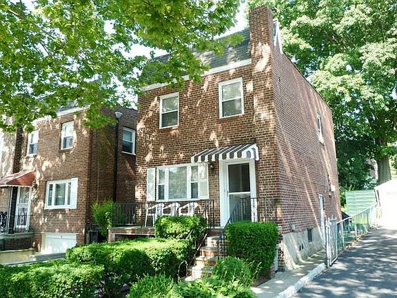 2nd image of 43 Woodlawn Ave