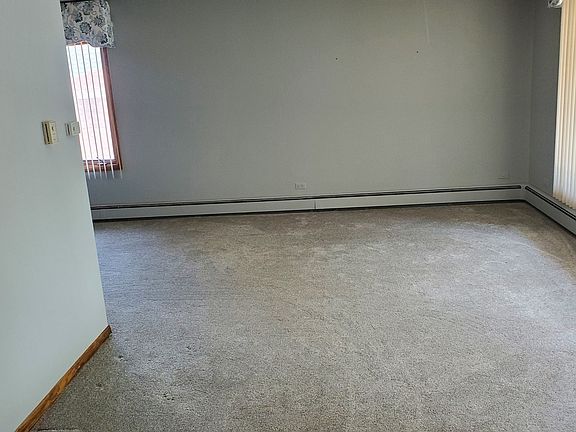 4th image of 3912 W 99th St