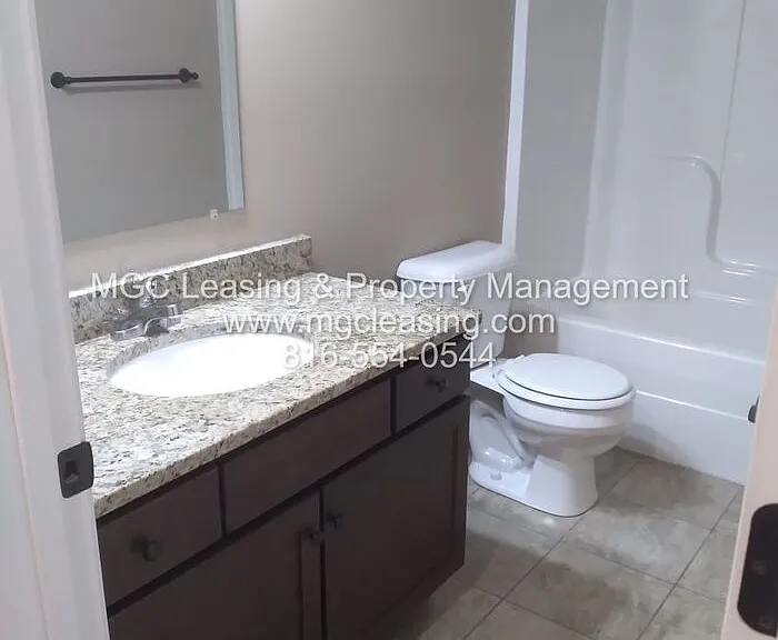 9444 N Baltimore Ave — Photo 13