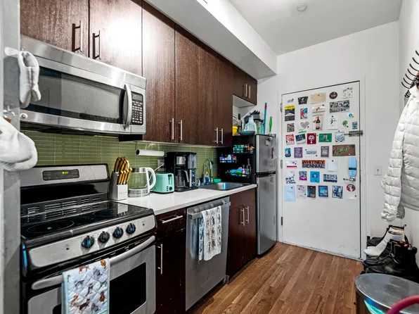 186 Noll Street image 2 of 10