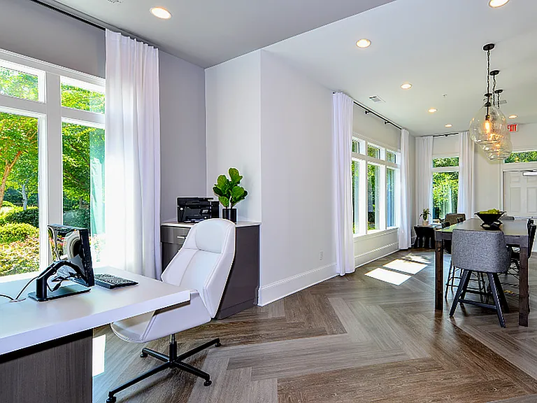 Avana North Point — Photo 33