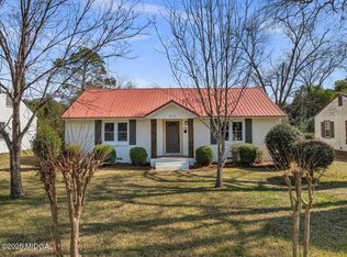 410 Chamlee Dr, Fort Valley, GA 31030