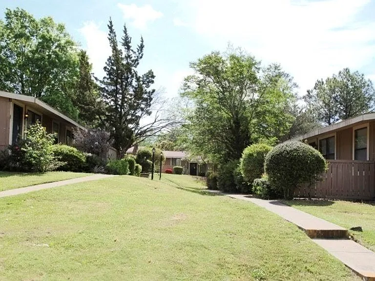 5780 Milgen Rd — Photo 33