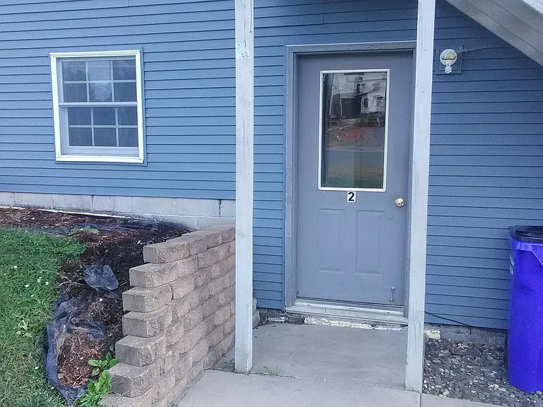 402 Timberlane Dr #1 — Photo 2