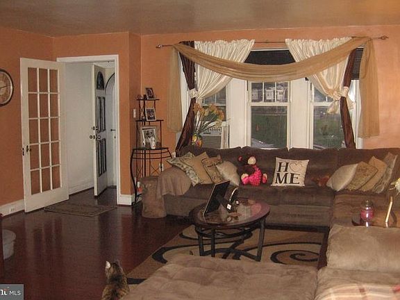 4th image of 2084 E Cheltenham Ave