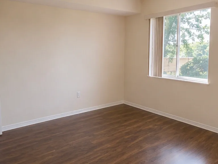 711 N Halifax Ave #106 — Photo 6