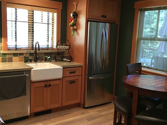 3rd image of 6694 Wildwood Rd