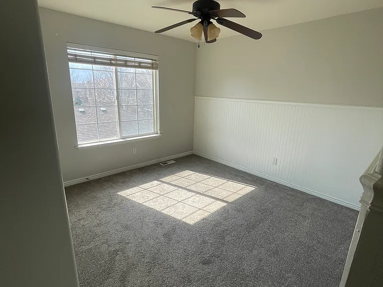 245 E July Ln — Photo 33