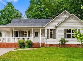 8 Brandy Wine Dr, Thomasville, NC 27360