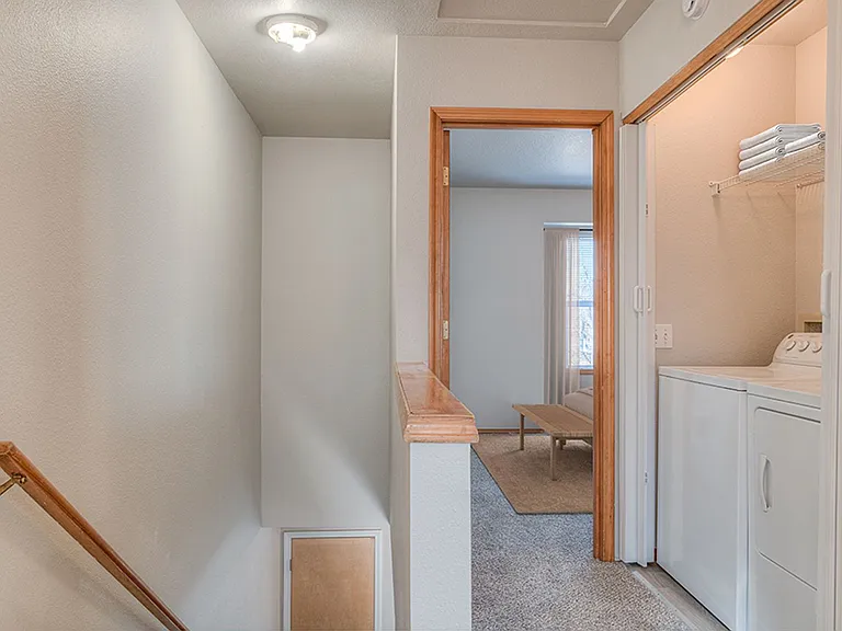 Mountain Glen Apartments — Photo 39