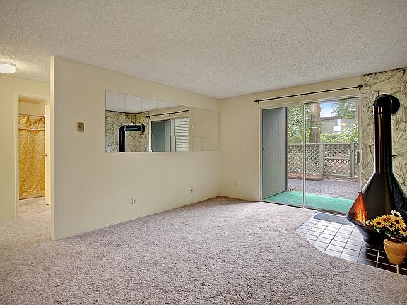 3rd image of 14615 NE 32nd St APT D104
