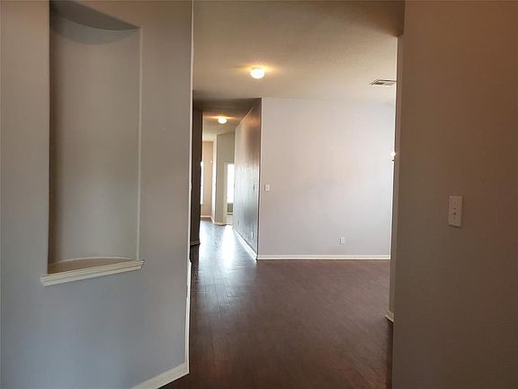 4th image of 15415 Lady Shery Ln