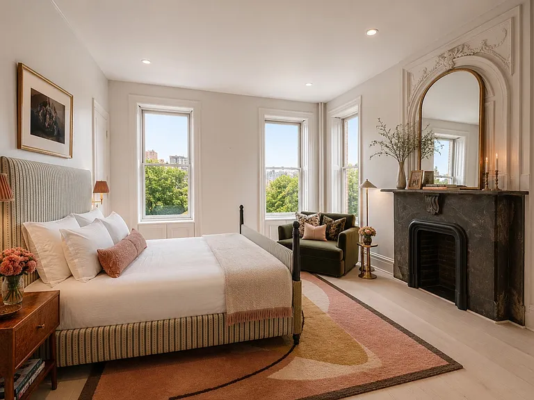 150 Manhattan Ave #3 — Photo 7