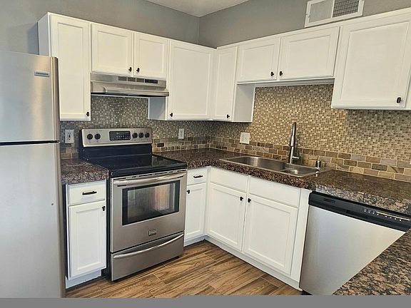 5th image of 4201 Delamar Ave NE
