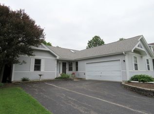 4707 Southhampton Dr, Island Lake, IL 60042